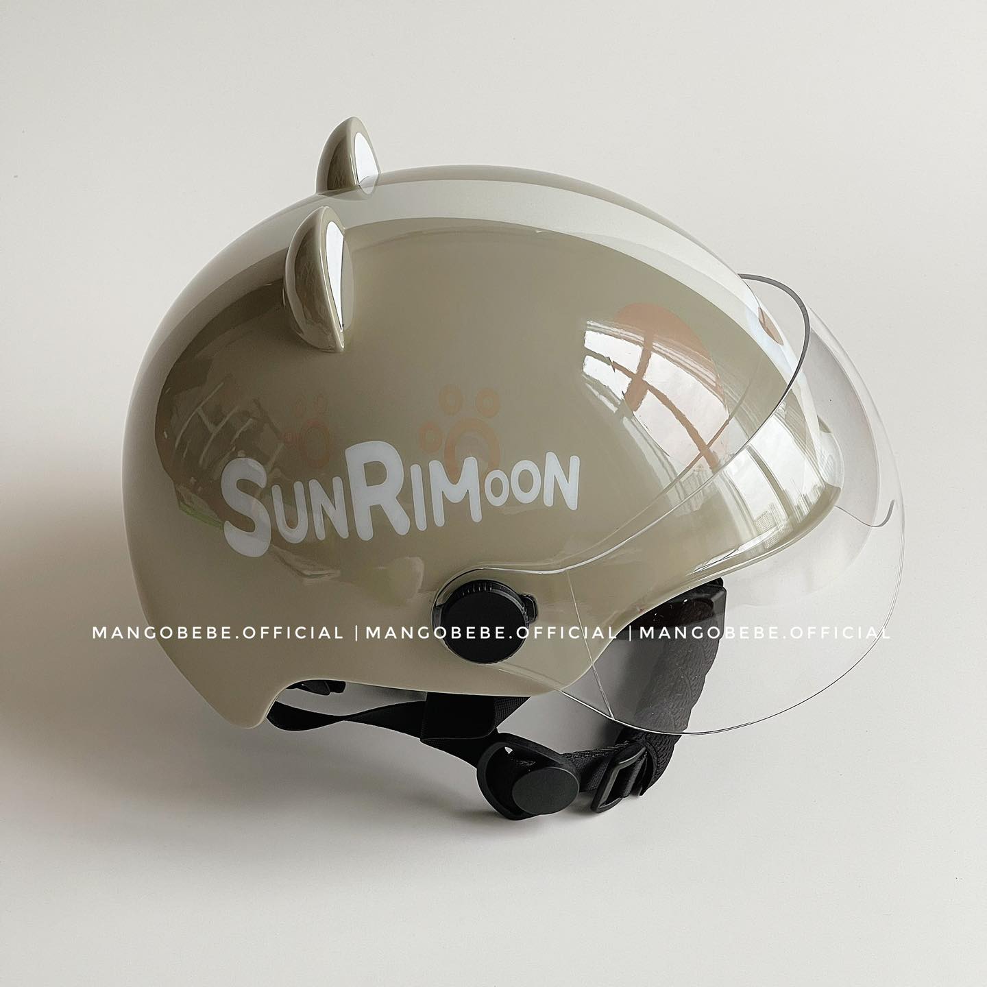 Mũ bảo hiểm kèm kính Sunrimoon